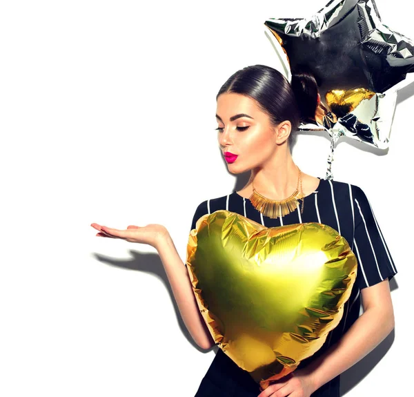 Chica Modelo Moda Con Corazón Metálico Globos Forma Estrella Sobre —  Fotos de Stock