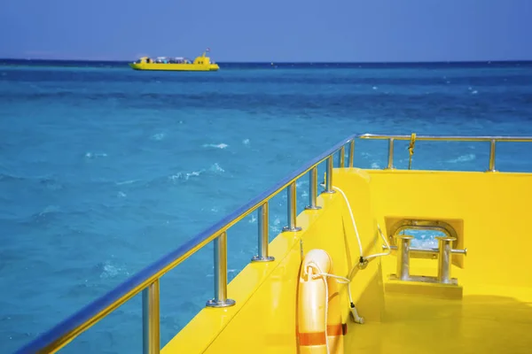 Vista do convés do barco — Fotografia de Stock