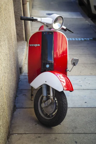 Classic scooter Vespa — Stock Photo, Image