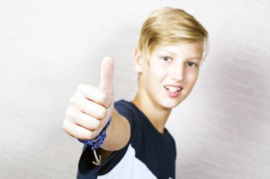 Komik adam tamam diyerek