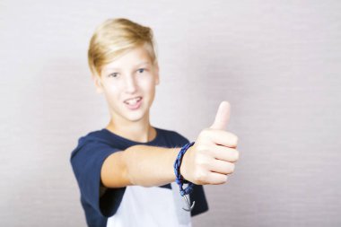 Komik adam tamam diyerek