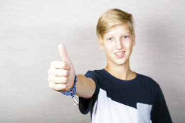 Komik adam tamam diyerek