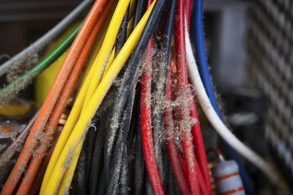 Vinculación de cables de color sucio — Foto de Stock