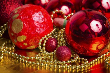 Noel altın ve kırmızı arka plan