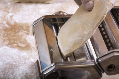 Taze makarna elle yapımı