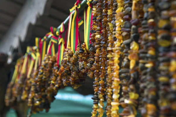 Bernstein Auf Traditionellem Und Natürlichem Weg Auf Einem Straßenmarkt Auf Stockbild