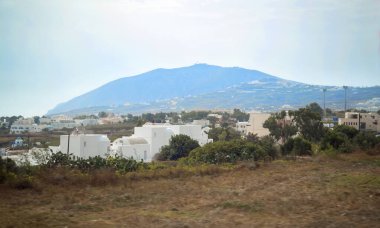 Dağların ve Santorini Adası 'nın manzarası