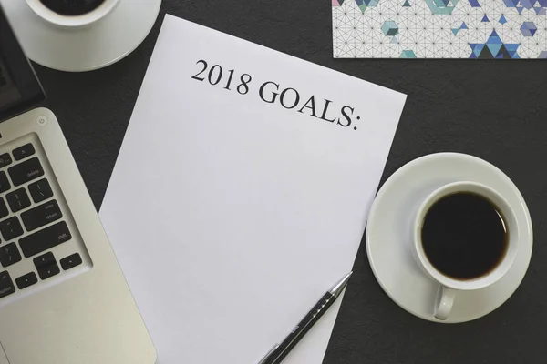 2018 goals paper,pen,white coffee cups — Stock Photo, Image