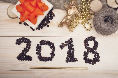 yazıt, altın boncuk, bir hediye kutusu 2018 kahve fasulye