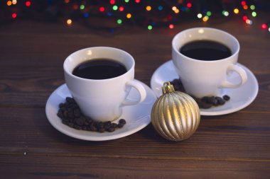 Noel natürmort daireler ile iki kahve fincanı ile