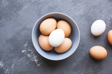 Süt ve yumurta ile pişirme