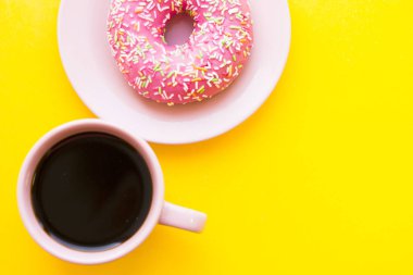 Pasta ve meyve Kahvaltı