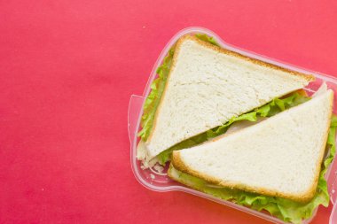 Gül arka plan üzerinde Servis Kahvaltı