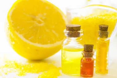 Aromaterapi sarı kavramı