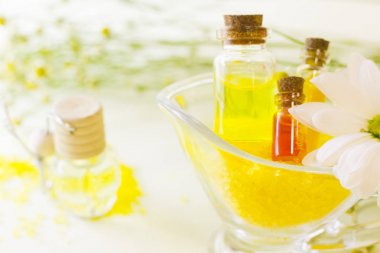 Aromaterapi sarı kavramı