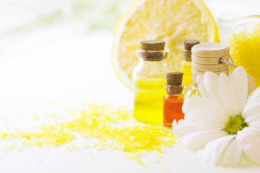 Aromaterapi sarı kavramı