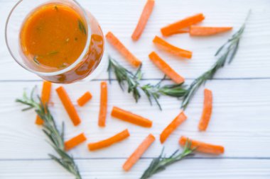 Taze meyve ve sebze smoothie