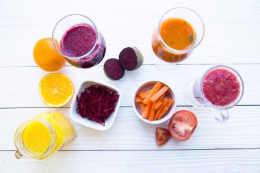 Taze meyve ve sebze smoothie