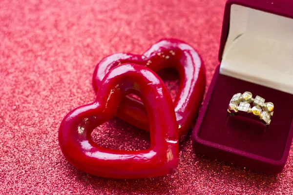 Valentines Konzept mit einem Ring — Stockfoto