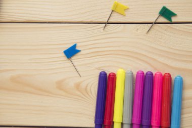 Küme, fırçalar ve makas boya