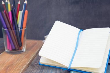 Sayı üzerine siyah yazı tahtası