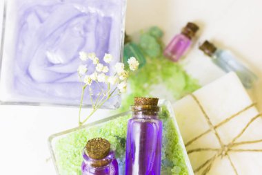 Spa konsept uçucu yağ ve limon ile