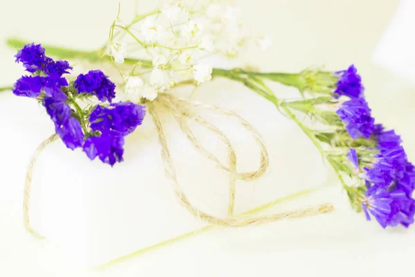 Concepto de belleza y spa con lavanda —  Fotos de Stock