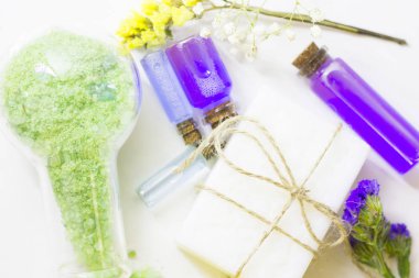 Spa konsept uçucu yağ ve limon ile