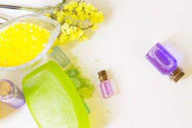 Spa konsept uçucu yağ ve limon ile