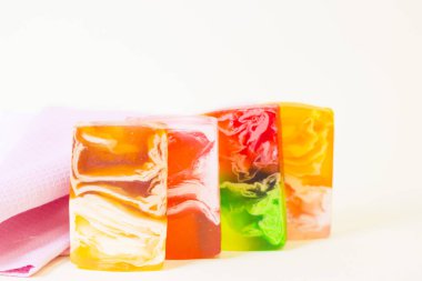 Spa konseptiyle yeşil banyo tuzu