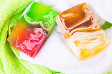 Spa konseptiyle yeşil banyo tuzu