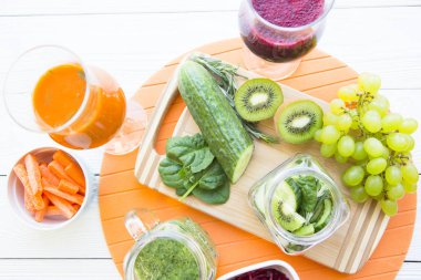 Taze meyve ve sebze smoothie