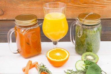 Taze meyve ve sebze smoothie