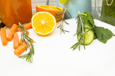 Taze meyve ve sebze smoothie