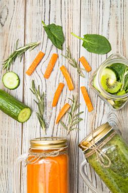 Taze meyve ve sebze smoothie