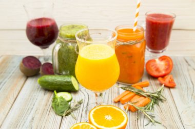 Taze meyve ve sebze smoothie