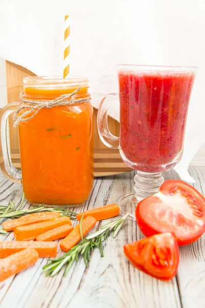 Färsk frukt och grönsak smoothie — Stockfoto