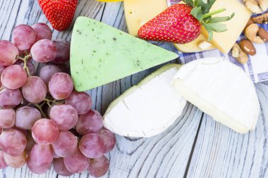 Şarap ile atıştırmalıklar