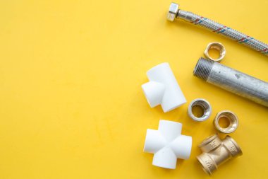 Çeşitli su tesisatçıları araçları