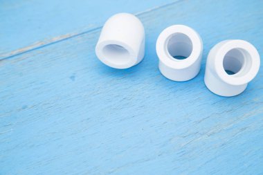 Çeşitli su tesisatçıları araçları