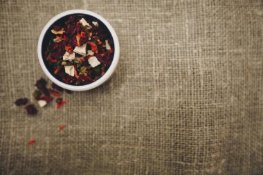 Kase kuru evde beslenen hayvan yiyecek