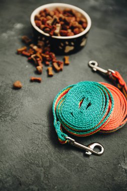 Kase kuru evde beslenen hayvan yiyecek