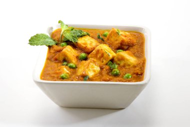 peynir pişmiş kremalı sos içinde Hint yemeği