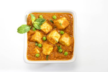 peynir pişmiş kremalı sos içinde Hint yemeği