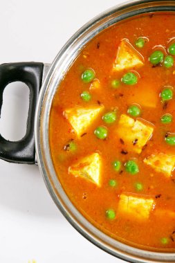 peynir pişmiş kremalı sos içinde Hint yemeği