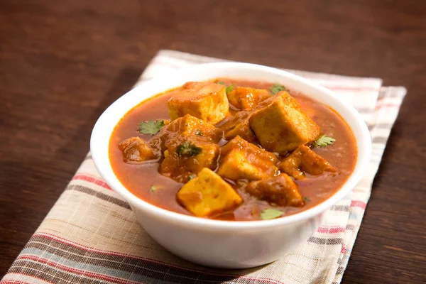 Formaggio cotto in una salsa cremosa, piatto indiano — Foto Stock