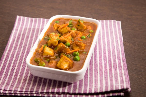 Fromage cuit dans une sauce crémeuse, Plat indien — Photo