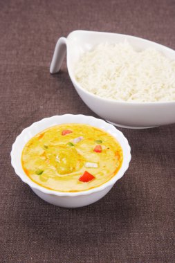 Kadı veya Hint sebze Biryani ile sebze pilavı