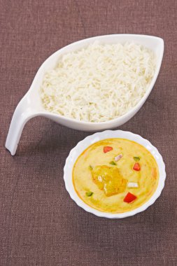 Kadı veya Hint sebze Biryani ile sebze pilavı