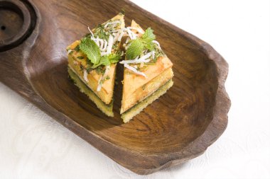 Hint yemekleri Dhokla peynir ile